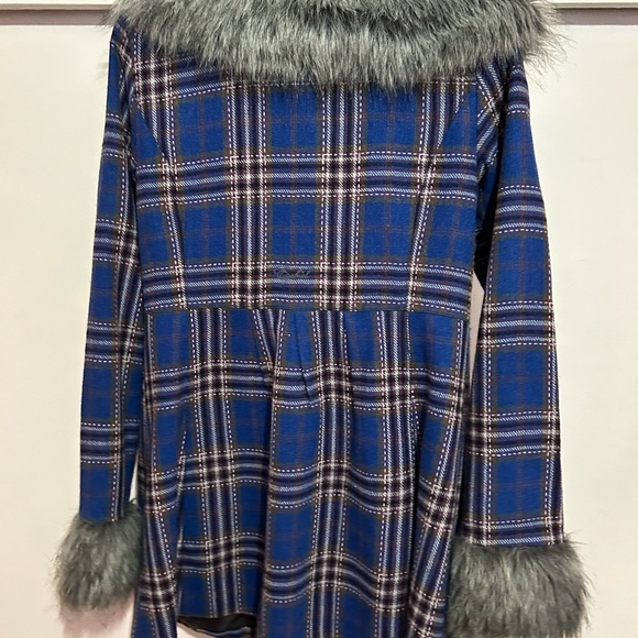 Ezekiel juniors size small Plaid Coat with Faux Fur Trim - Picture 2 of 4